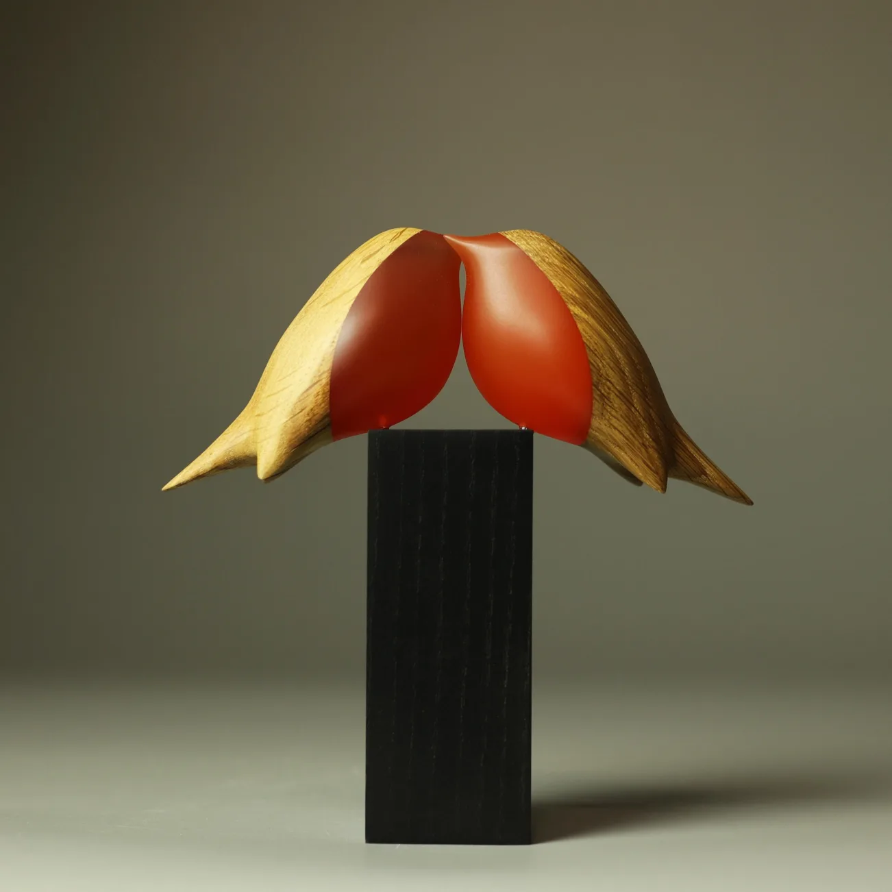 Duo love birds (142c) made of wood and epoxy - Woodwhalelab